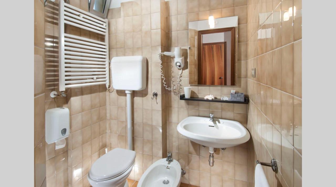 Hotel Le Querce Senigallia Esterno foto